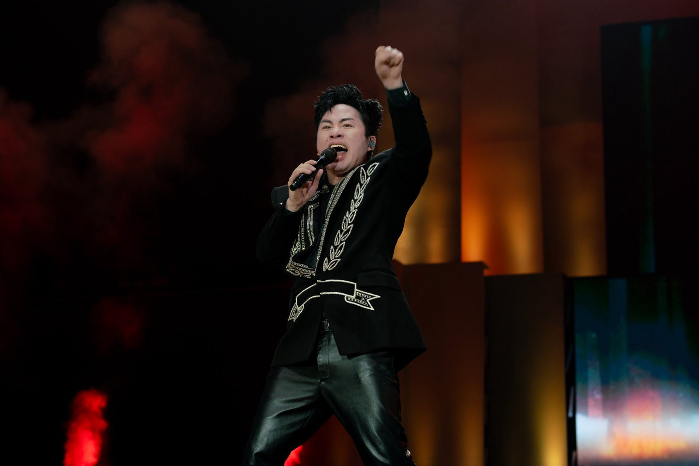 Tùng Dương chê AI- Ảnh 2.