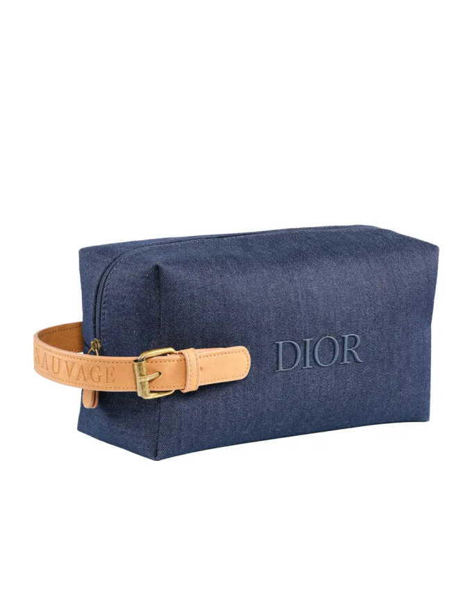 Thiết kế Anh Kiệt sử dụng là đồ gift của hãng đi kèm dòng sản phẩm nước hoa.