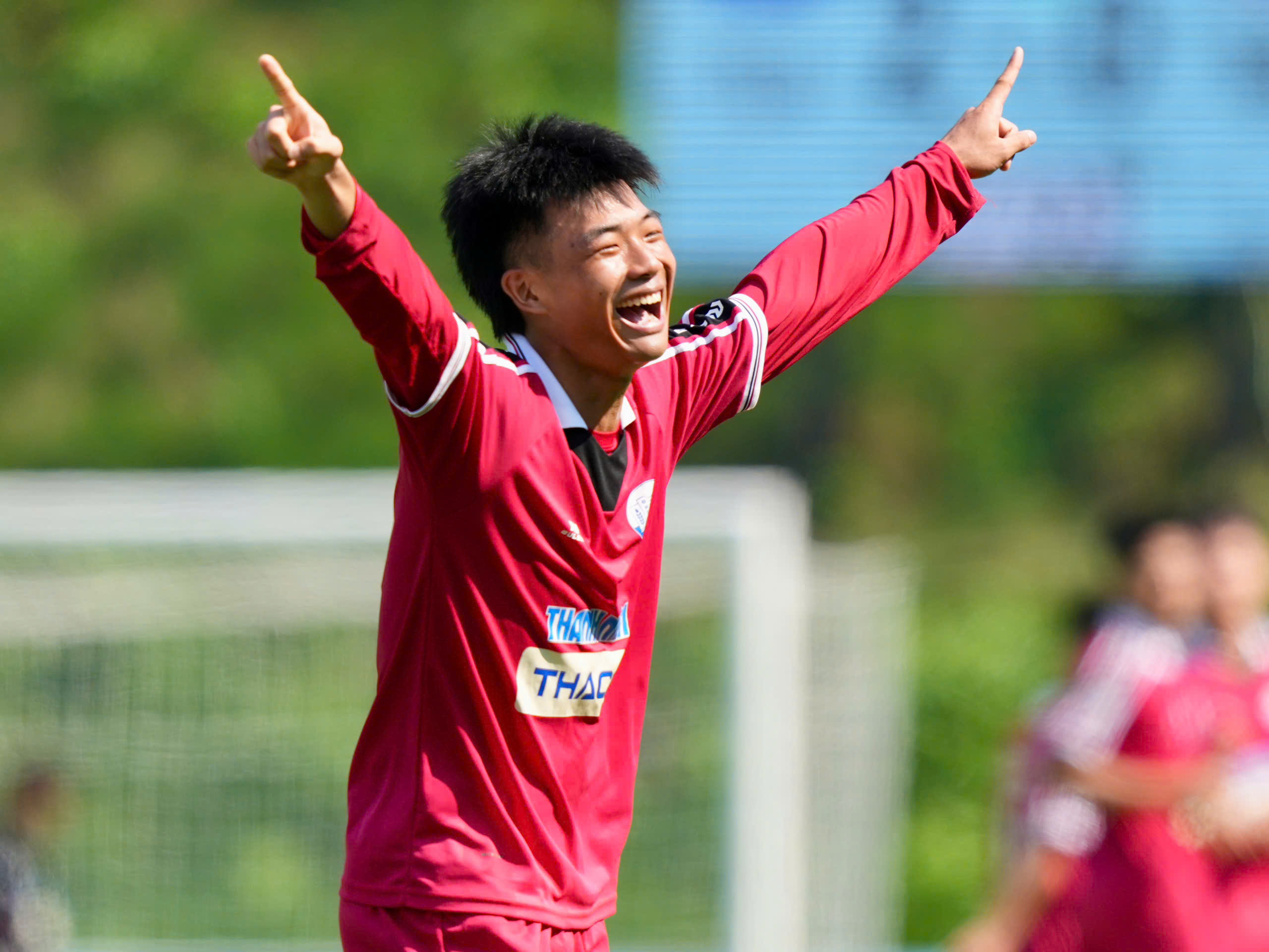 Điệu nhảy Ronaldinho và món quà ý nghĩa tặng thầy- Ảnh 3.