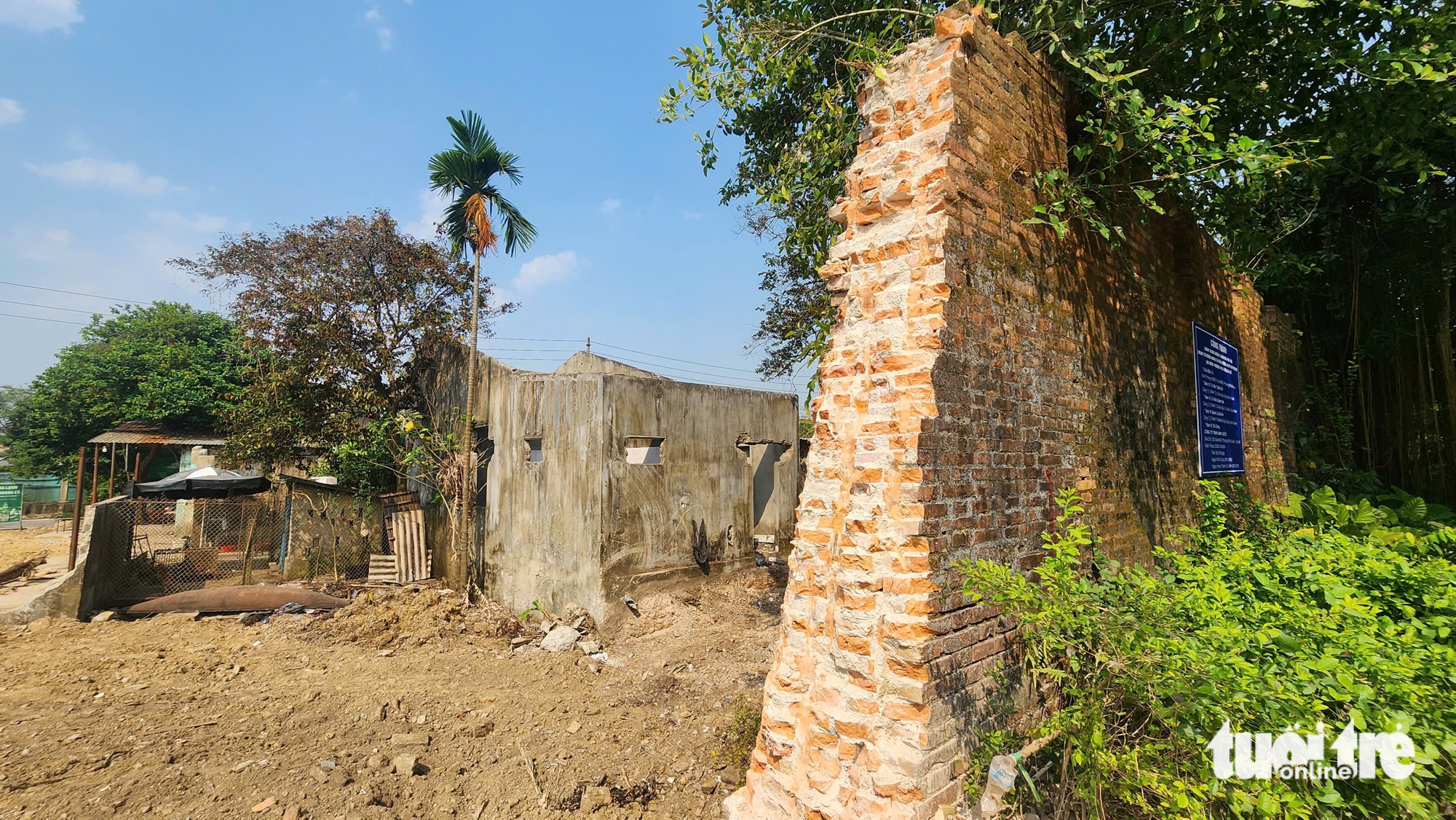 Huế tháo dỡ tường bao đồn Mang Cá, mở đường và làm công viên - Ảnh 4.