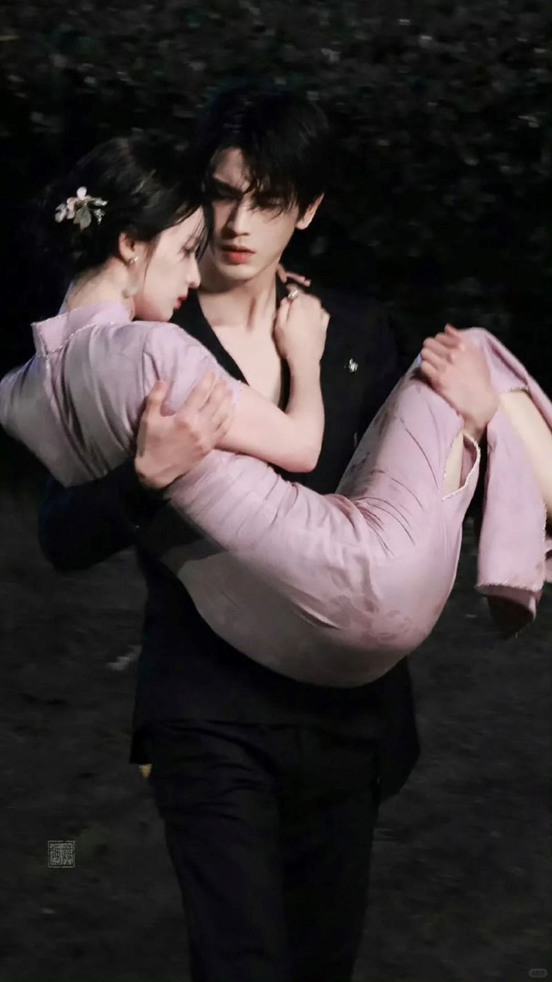 Chiếc váy bó chịt, mỏng dính khiến Vương Sở Nhiên bị chê cười khắp MXH- Ảnh 3.