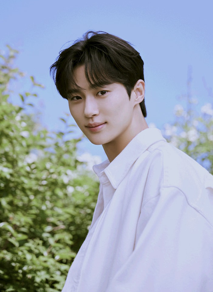 IU - Byeon Woo Seok kết hôn, tung nóng thiệp cưới đẹp ngỡ ngàng?- Ảnh 6.