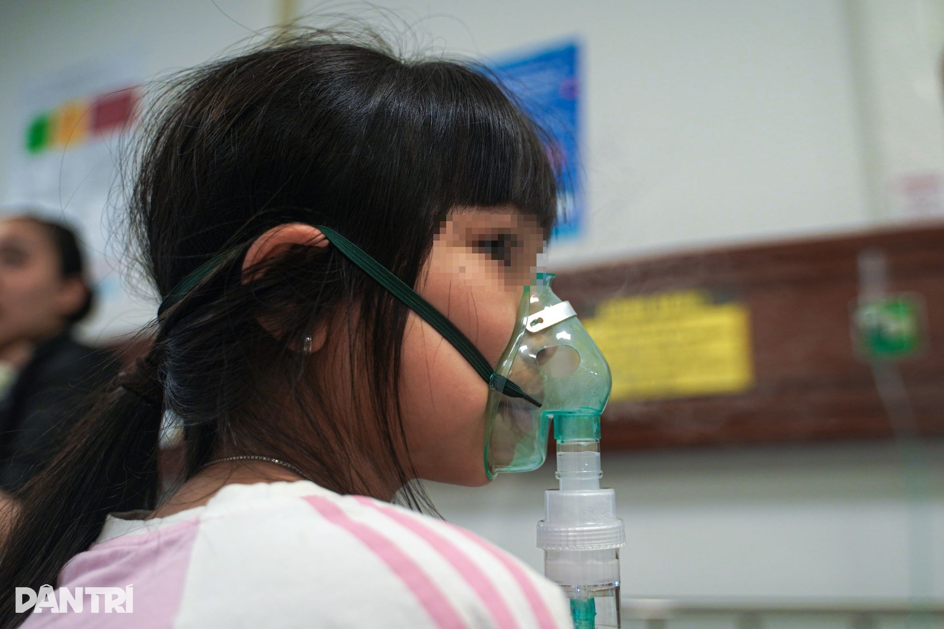 Hà Nội: Chỉ vài ngày ho sốt, nhiều trẻ đã viêm phổi nặng vì RSV - 15