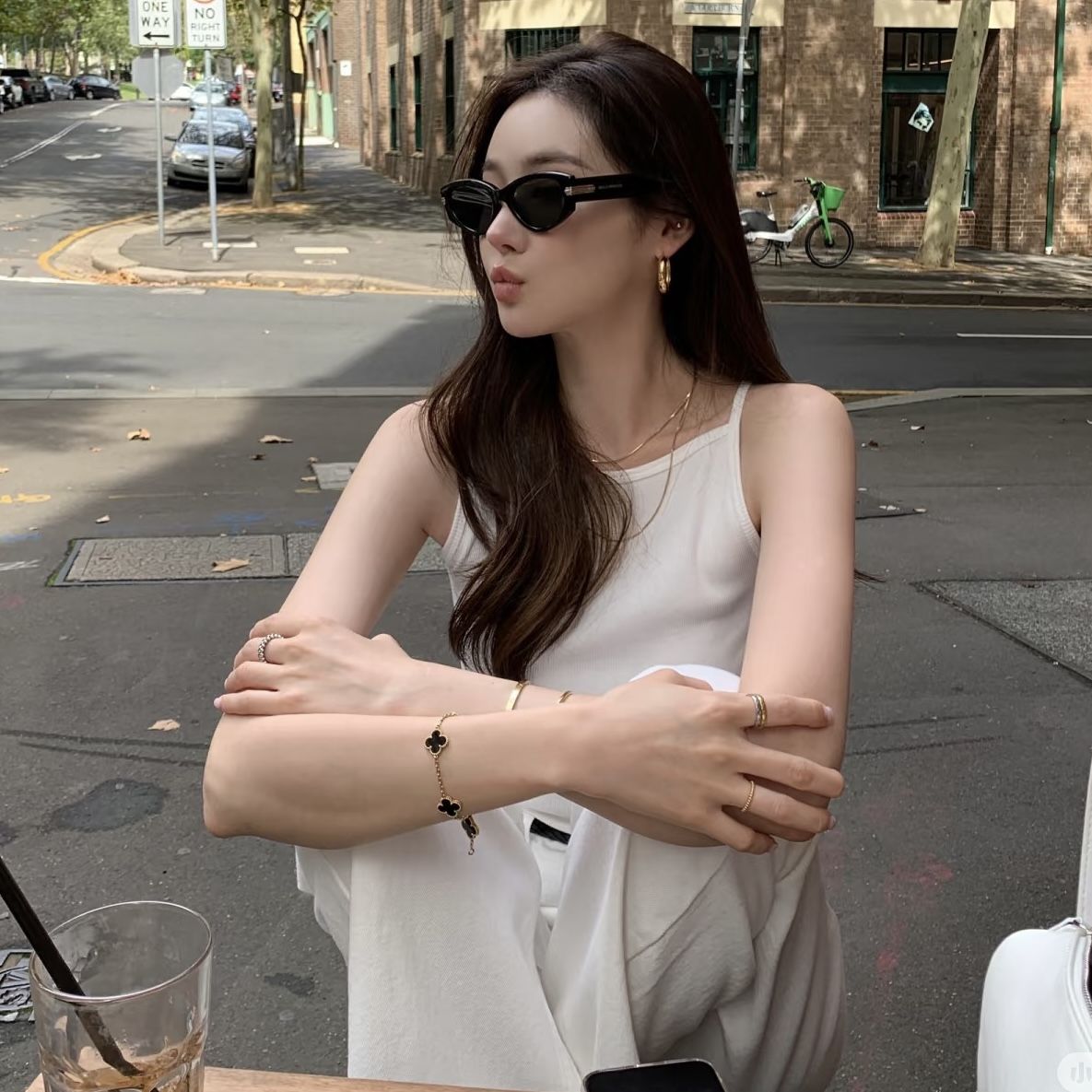 Gia đình thu nhập 25 triệu cố mua nhà Hà Nội: Cả tháng tiêu 5 triệu, không ăn hoa quả nhập, chỉ dám mua cái váy dưới 200 nghìn- Ảnh 2.