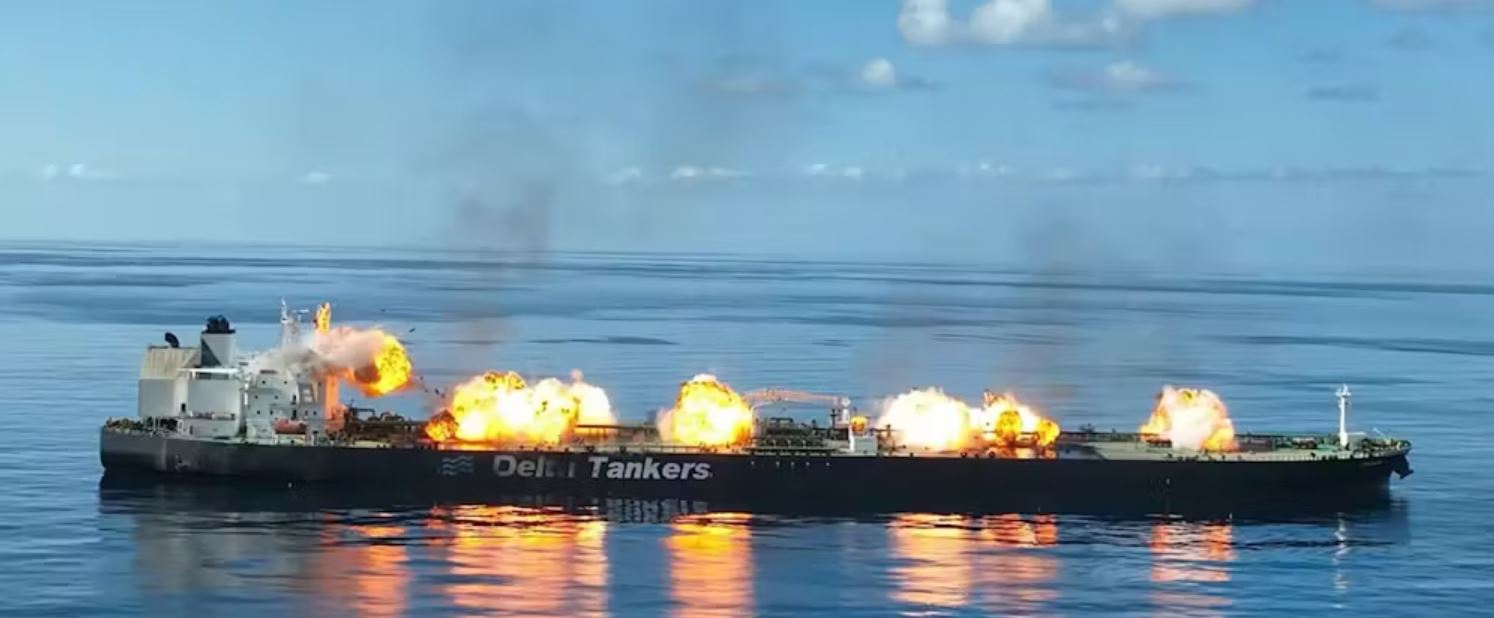 Rộ tin Iran thúc Houthi chuẩn bị chiến dịch mới, eo biển Bab el-Mandeb 'nóng' sau Hormuz 3 Hormuz - Ảnh 3.