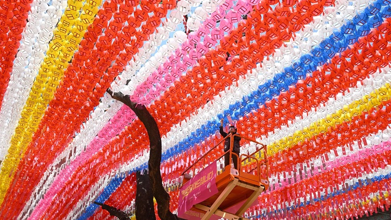 Tin tức thế giới 2-4: Ông Trump muốn cắt vũ khí cho Ukraine vì Hormuz, sắp phát biểu về Iran 3 Tin tức thế giới 2-4: - Ảnh 1.