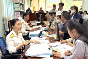 Giảm trừ thuế thu nhập cá nhân: Không khống chế trần học phí, viện phí