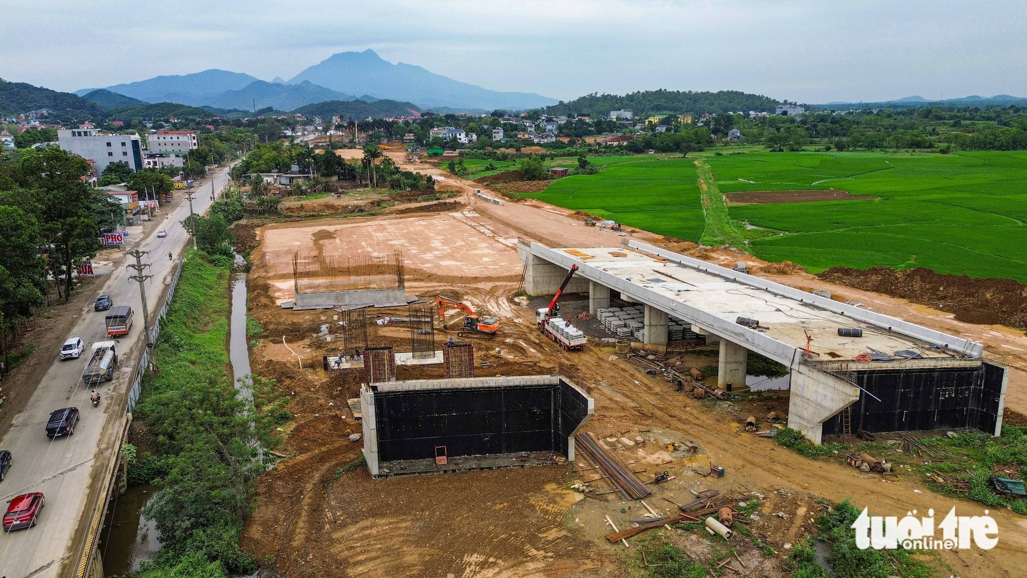 Công trường đại lộ Thăng Long rộng tới 180m và tuyến metro trị giá hơn 65.000 tỉ phía tây Hà Nội 9 đại lộ Thăng Long - Ảnh 9.