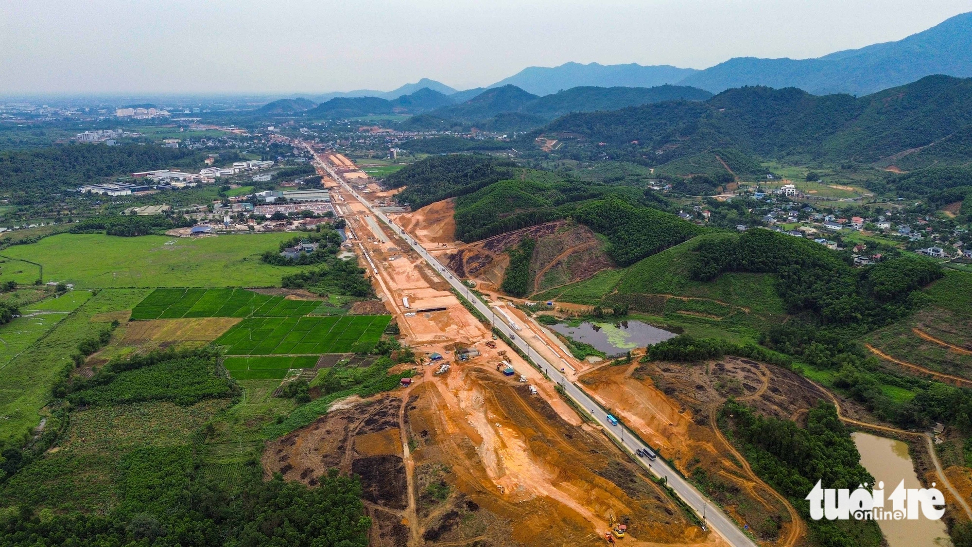 Công trường đại lộ Thăng Long rộng tới 180m và tuyến metro trị giá hơn 65.000 tỉ phía tây Hà Nội 13 Công trường đại lộ Thăng Long rộng tới 180m và tuyến metro trị giá hơn 65.000 tỉ phía tây Hà Nội - Ảnh 13.