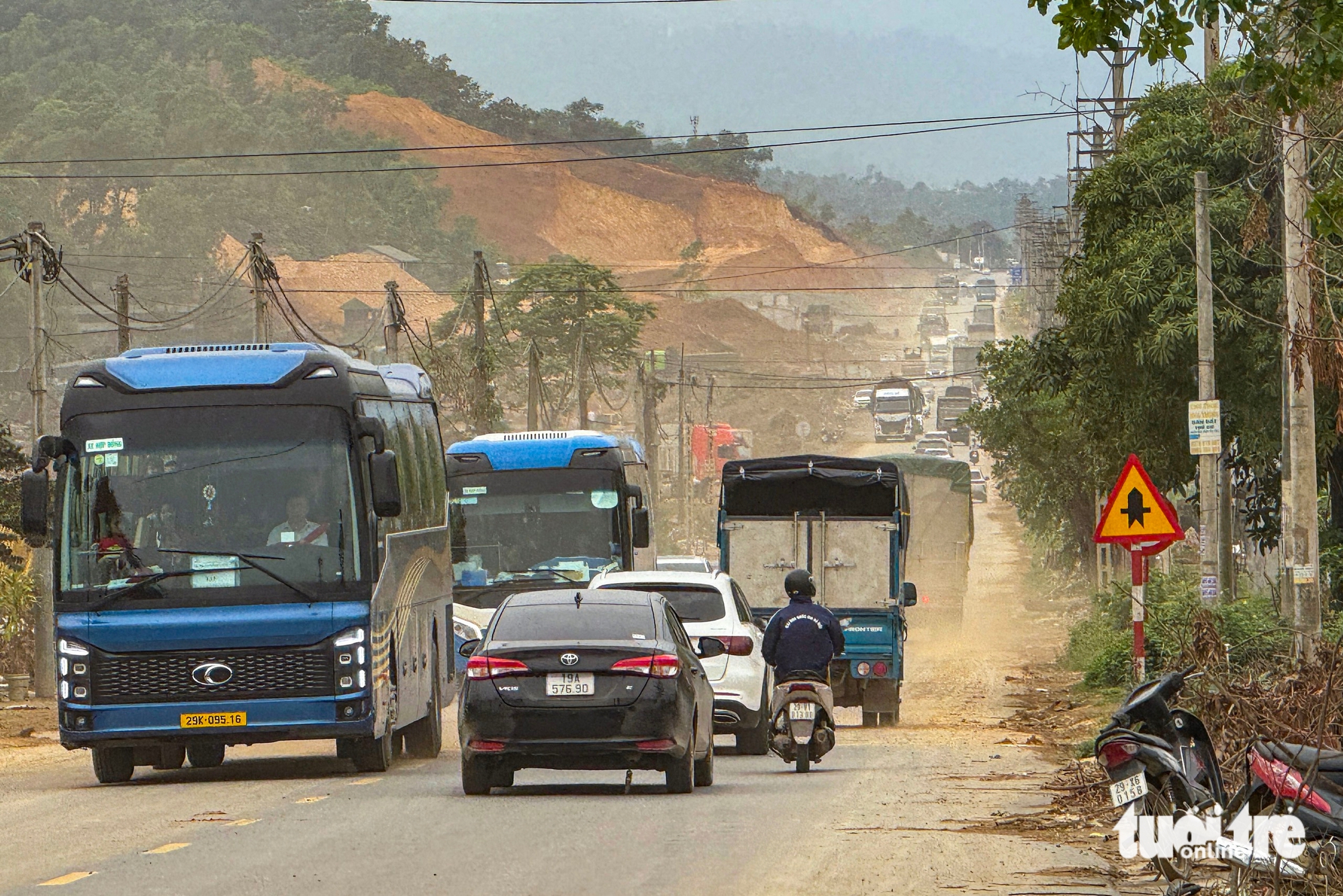 Công trường đại lộ Thăng Long rộng tới 180m và tuyến metro trị giá hơn 65.000 tỉ phía tây Hà Nội 16 đại lộ Thăng Long - Ảnh 16.