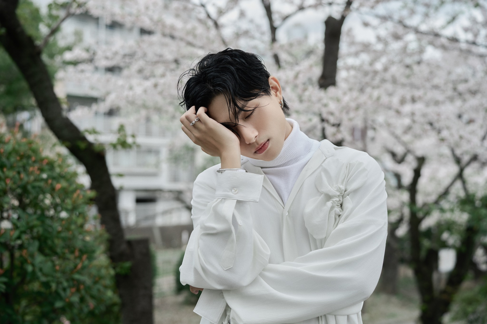 Album hot nhất Việt Nam hiện tại: Nam ca sĩ mất tích 2 năm đánh bại BTS, bao vây HIEUTHUHAI- Ảnh 7.