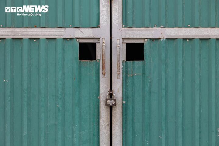 Cận cảnh lò mổ tuồn gần 300 tấn lợn bệnh vào trường học, chợ đầu mối ở Hà Nội- Ảnh 16.