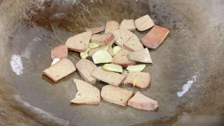 Loại rau ngon ngọt vào mùa xuân, giúp kháng khuẩn, tăng cường miễn dịch, bổ mắt, dưỡng da, hương vị cực thơm - 5