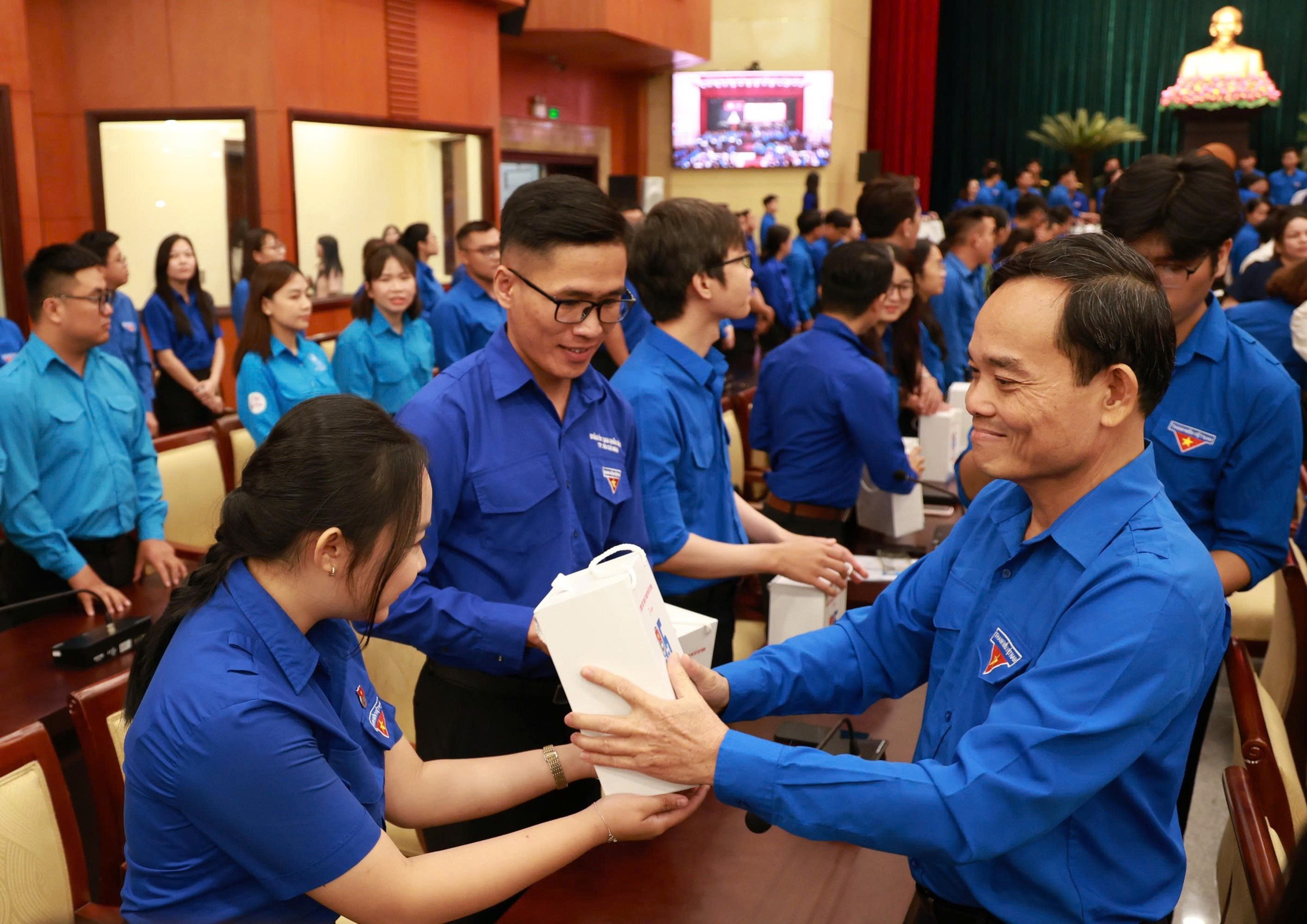 Đối thoại với thanh niên, Bí thư Thành ủy TPHCM nói về tương lai thành phố 5 Đối thoại với thanh nhiên, Bí thư Thành ủy TPHCM nói về tương lai thành phố - Ảnh 5.