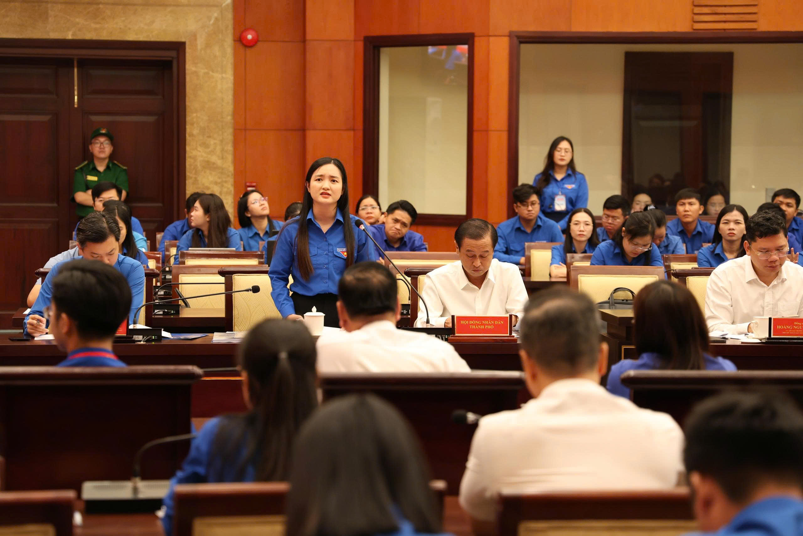 Đối thoại với thanh niên, Bí thư Thành ủy TPHCM nói về tương lai thành phố 6 Đối thoại với thanh nhiên, Bí thư Thành ủy TPHCM nói về tương lai thành phố - Ảnh 6.