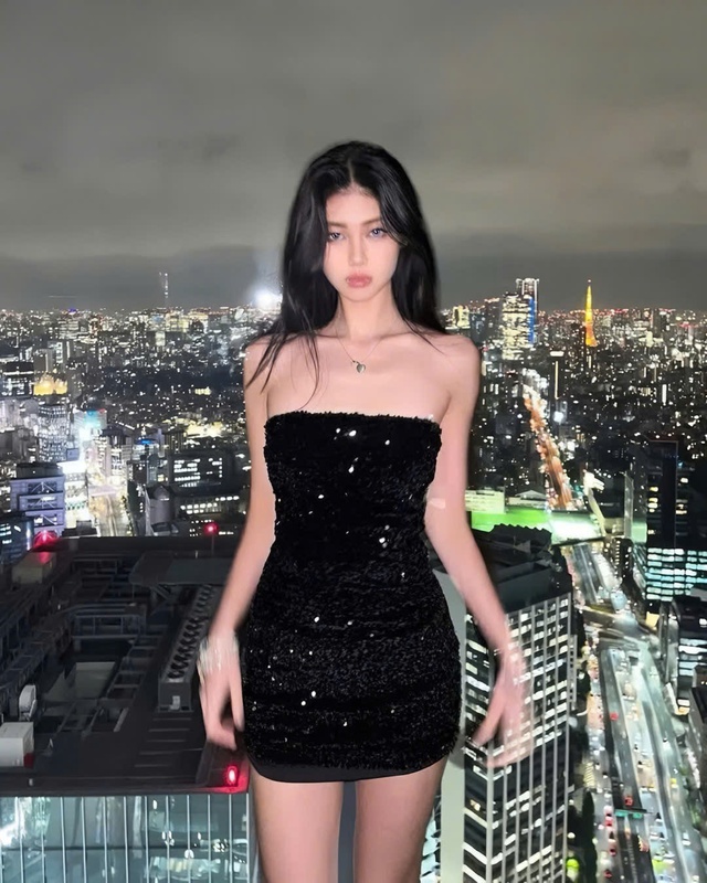 Bí quyết tỏa sáng trong mọi bữa tiệc với đầm sequin lấp lánh - Ảnh 6.