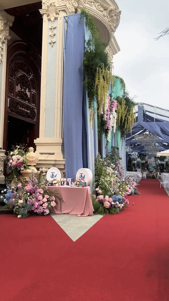 Sáng nhất Bắc Ninh lúc này: Lâu đài 300 tỷ kín hoa tươi, đám cưới 