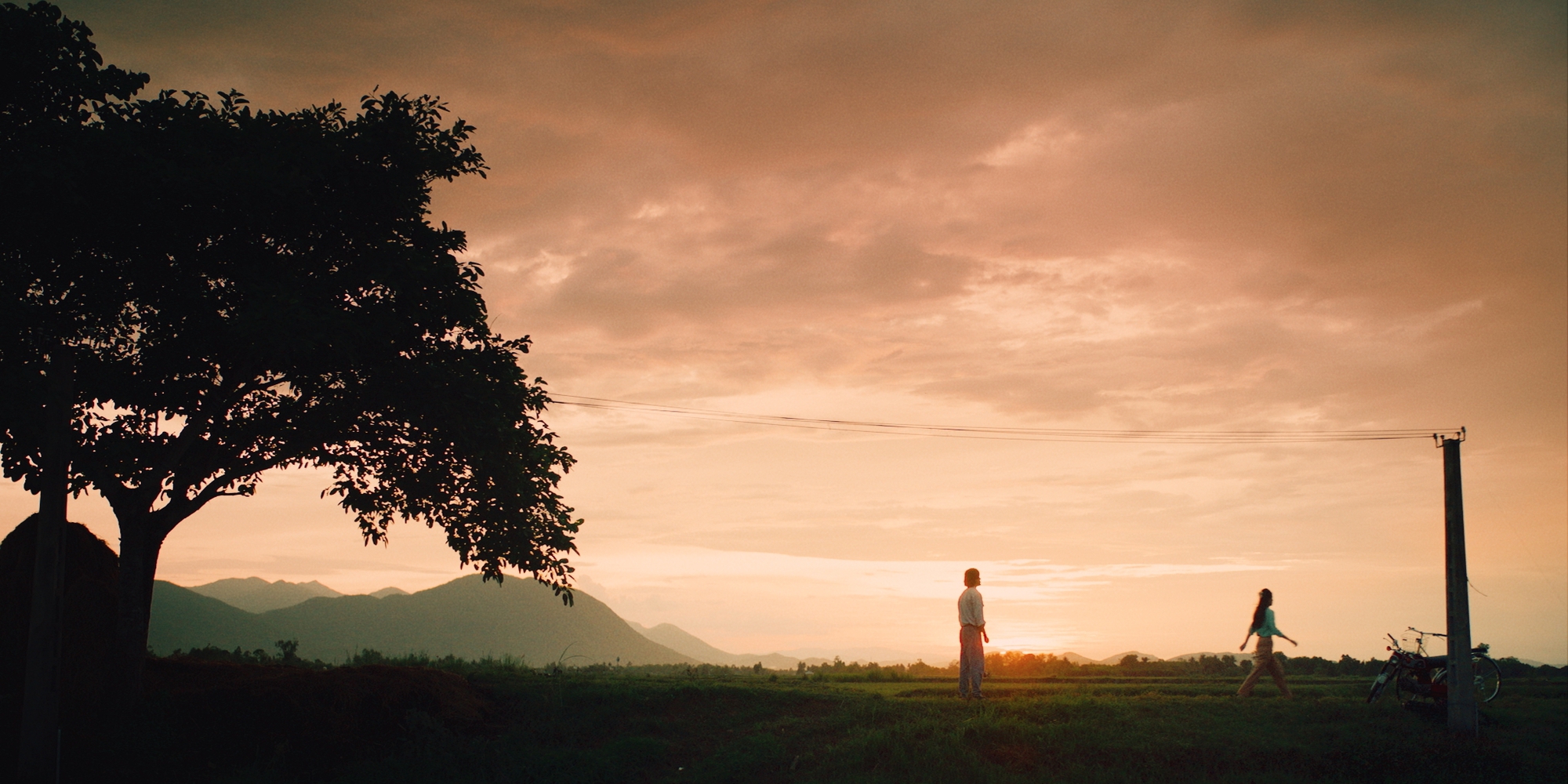 Hẹn Em Ngày Nhật Thực: Nhẹ nhàng mà day dứt, càng xem càng đau- Ảnh 2. Hẹn Em Ngày Nhật Thực: Nhẹ nhàng mà day dứt, càng xem càng đau- Ảnh 2.