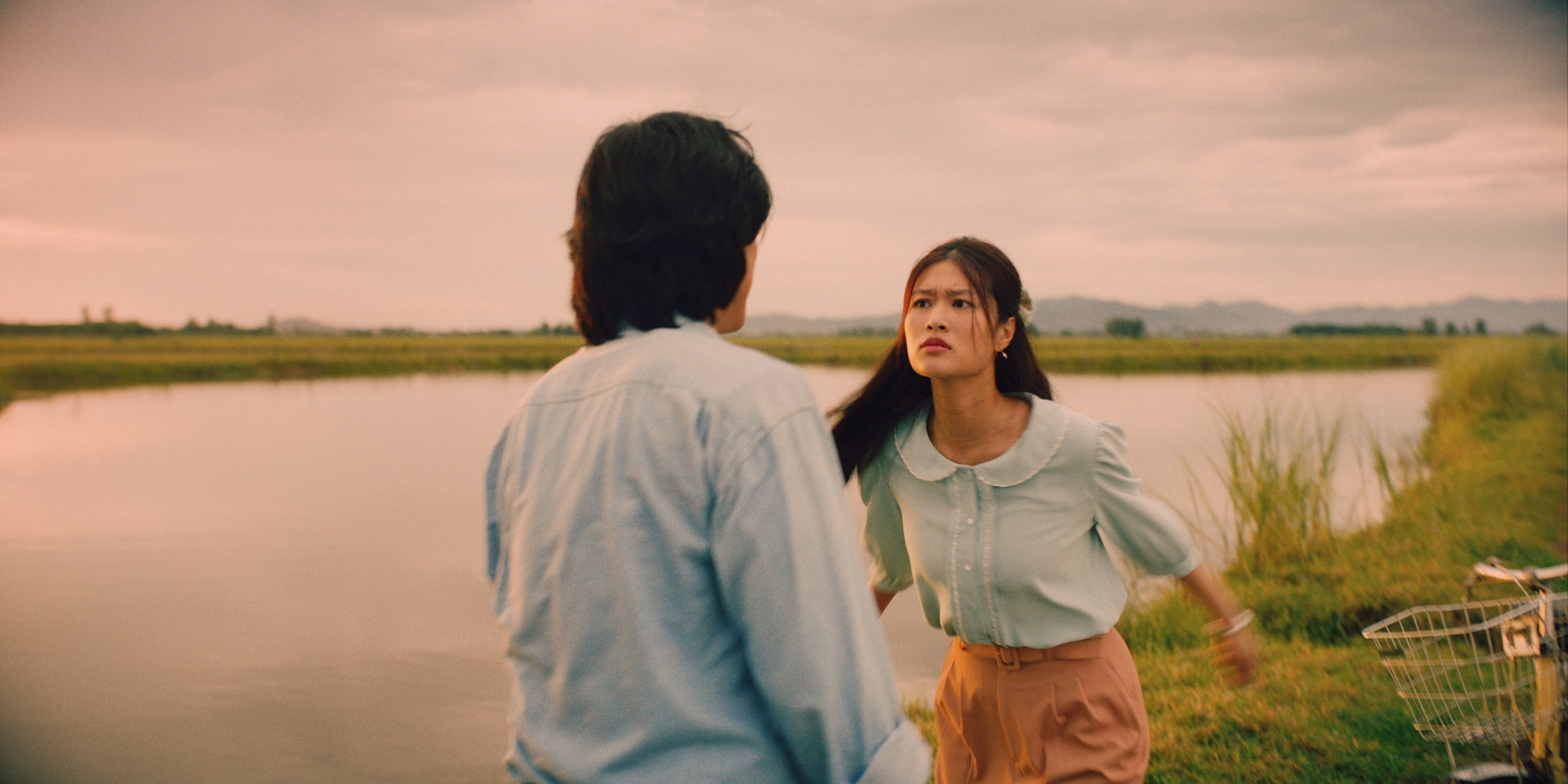 Hẹn Em Ngày Nhật Thực: Nhẹ nhàng mà day dứt, càng xem càng đau- Ảnh 5. Hẹn Em Ngày Nhật Thực: Nhẹ nhàng mà day dứt, càng xem càng đau- Ảnh 5.