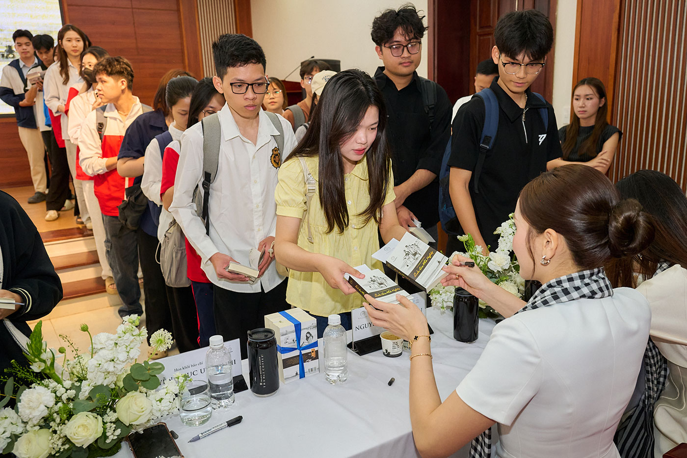 Hành trình Từ Trái Tim: Đánh thức ‘khát vọng kiến quốc’ từ những trang sách quý - Ảnh 7.