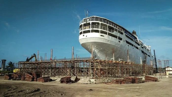 Chi 30 tỷ mua lại 