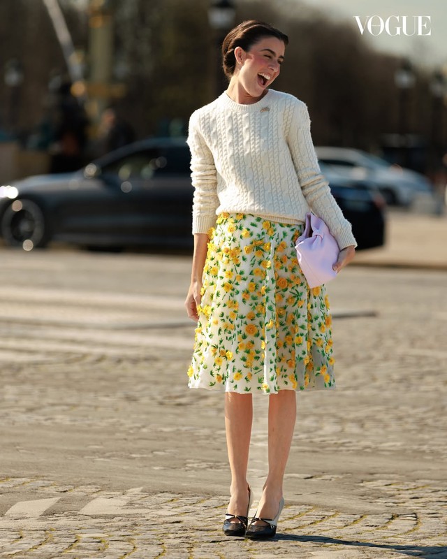 Chân váy cổ điển, chân váy hoa là tâm điểm của phong cách đường phố - Ảnh 6.