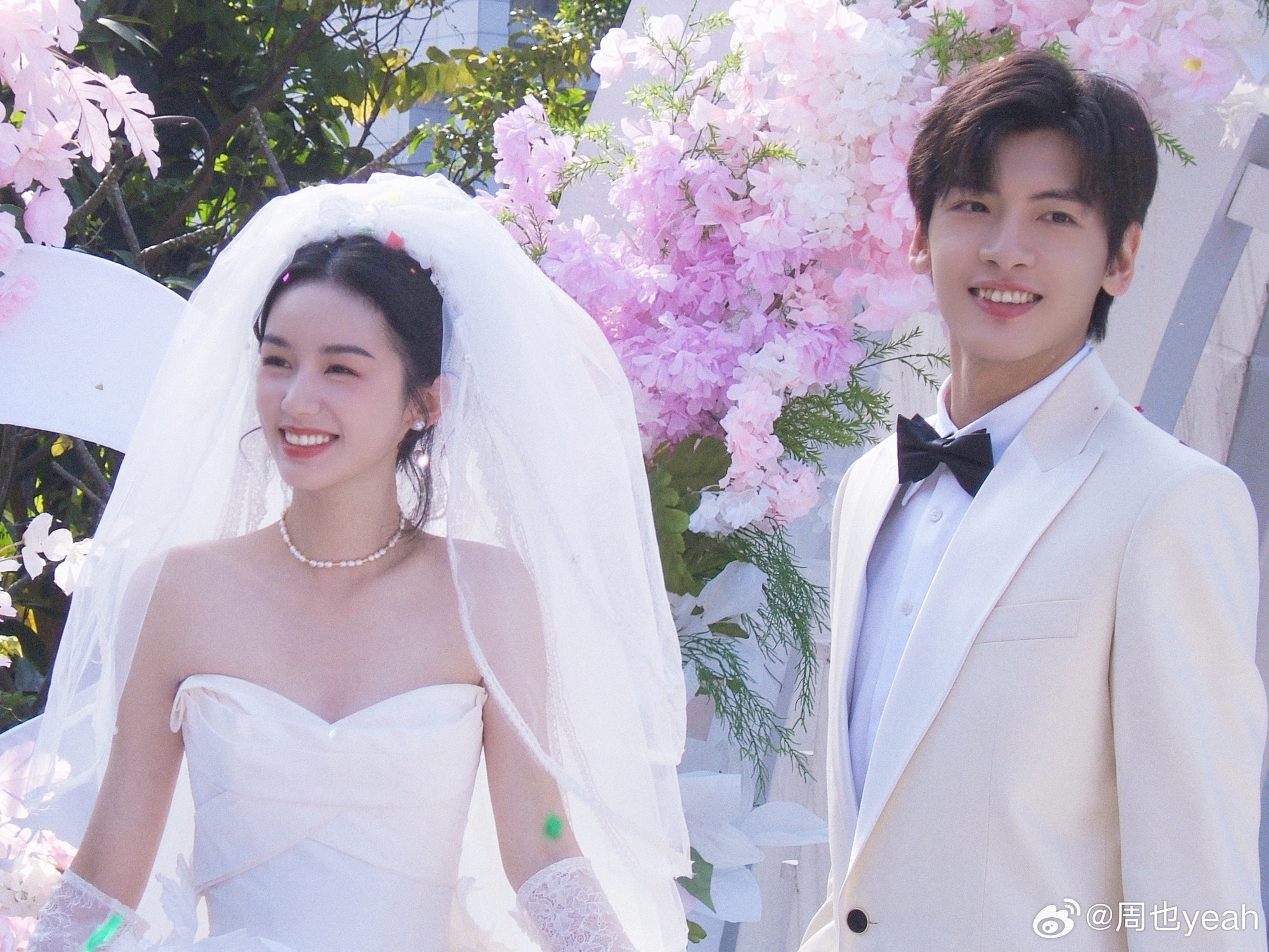 Cô dâu đẹp nhất Trung Quốc hiện tại: Sắc vóc ngọc ngà vạn người ao ước, làn da như được dệt bằng ánh trăng- Ảnh 2.