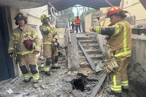 Chiến sự Trung Đông ngày 34: Đêm khói lửa ở Iran-Israel; Tổng thống Iran gửi thư ngỏ tới người dân Mỹ; Ông Trump nói Iran đề nghị ngừng bắn, Tehran bác bỏ