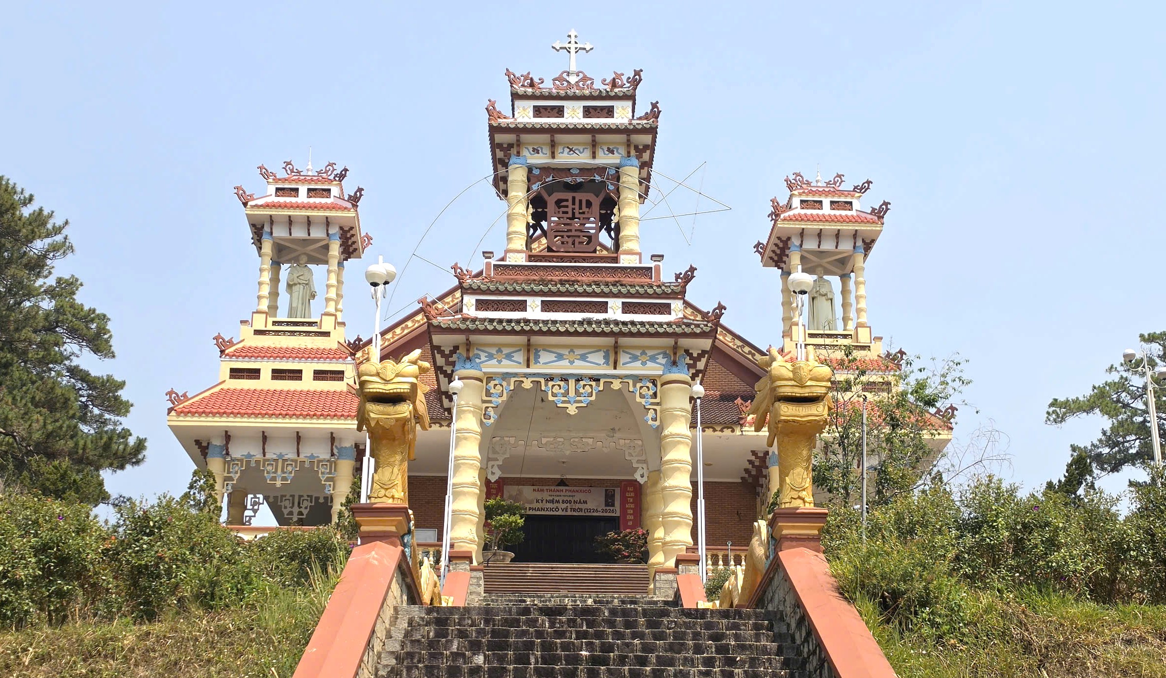 Nhà thờ mang dáng dấp đình, chùa độc nhất vô nhị ở Đà Lạt- Ảnh 5.