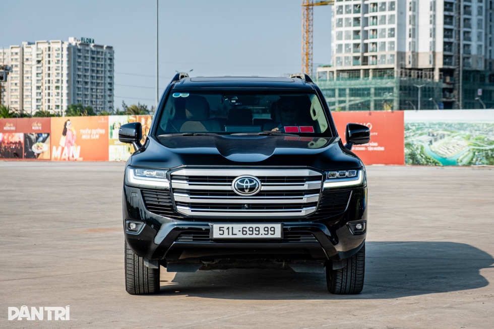 Định mua LX600 nhưng chốt Land Cruiser LC300: Tôi không cần xem review - 2