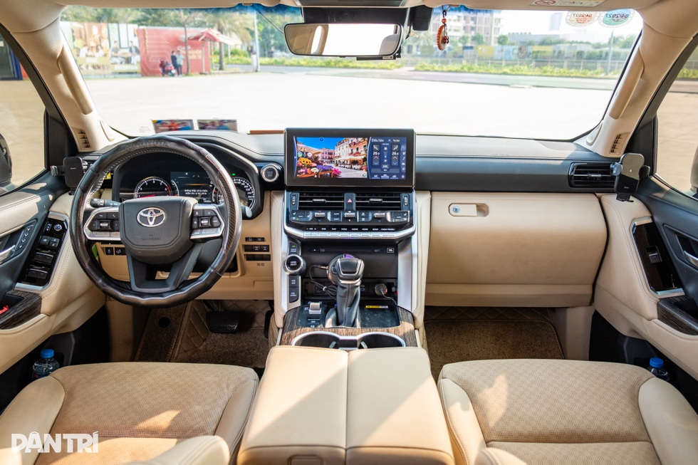 Định mua LX600 nhưng chốt Land Cruiser LC300: Tôi không cần xem review - 8 Định mua LX600 nhưng chốt Land Cruiser LC300: Tôi không cần xem review - 8