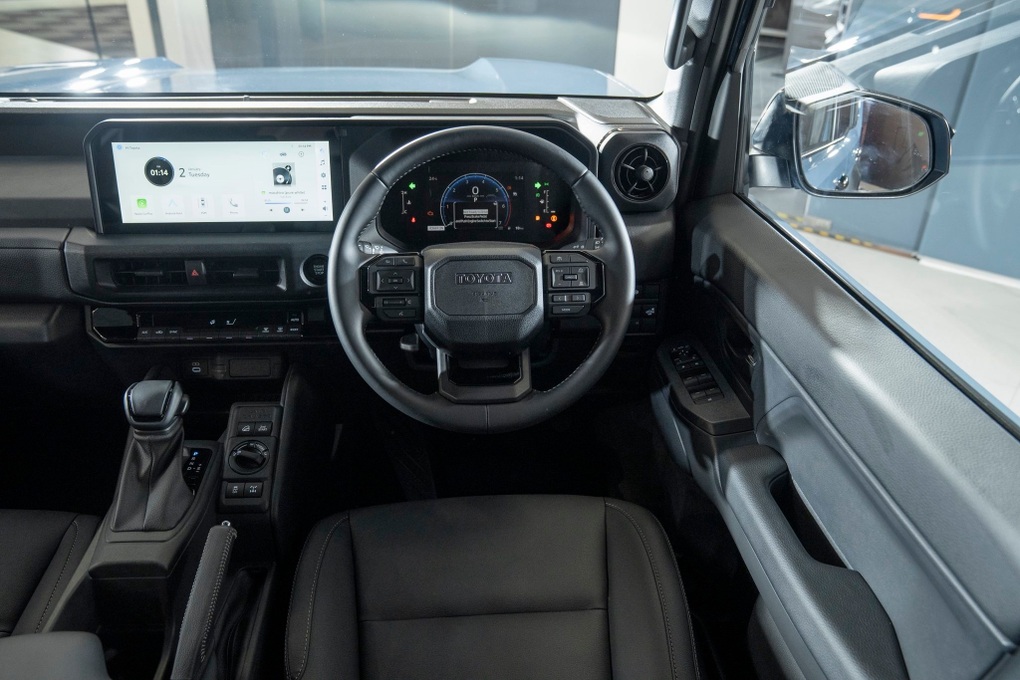 Đại lý nhận cọc Toyota Land Cruiser FJ, giá dự kiến khoảng 1,2 tỷ đồng - 3