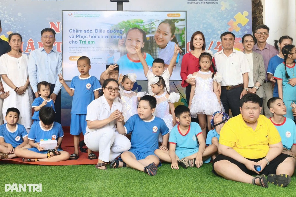 Người mẹ có con 7 năm chưa biết nói: Con có ngôn ngữ riêng của tâm hồn - 4