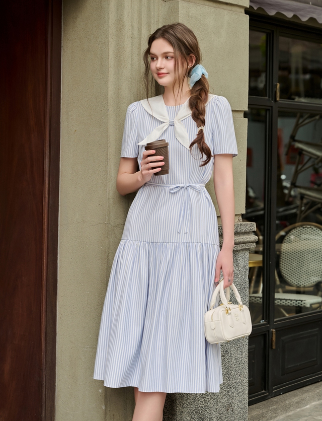 Bừng sáng ngày hè từ những đường kẻ sọc - Ảnh 3.