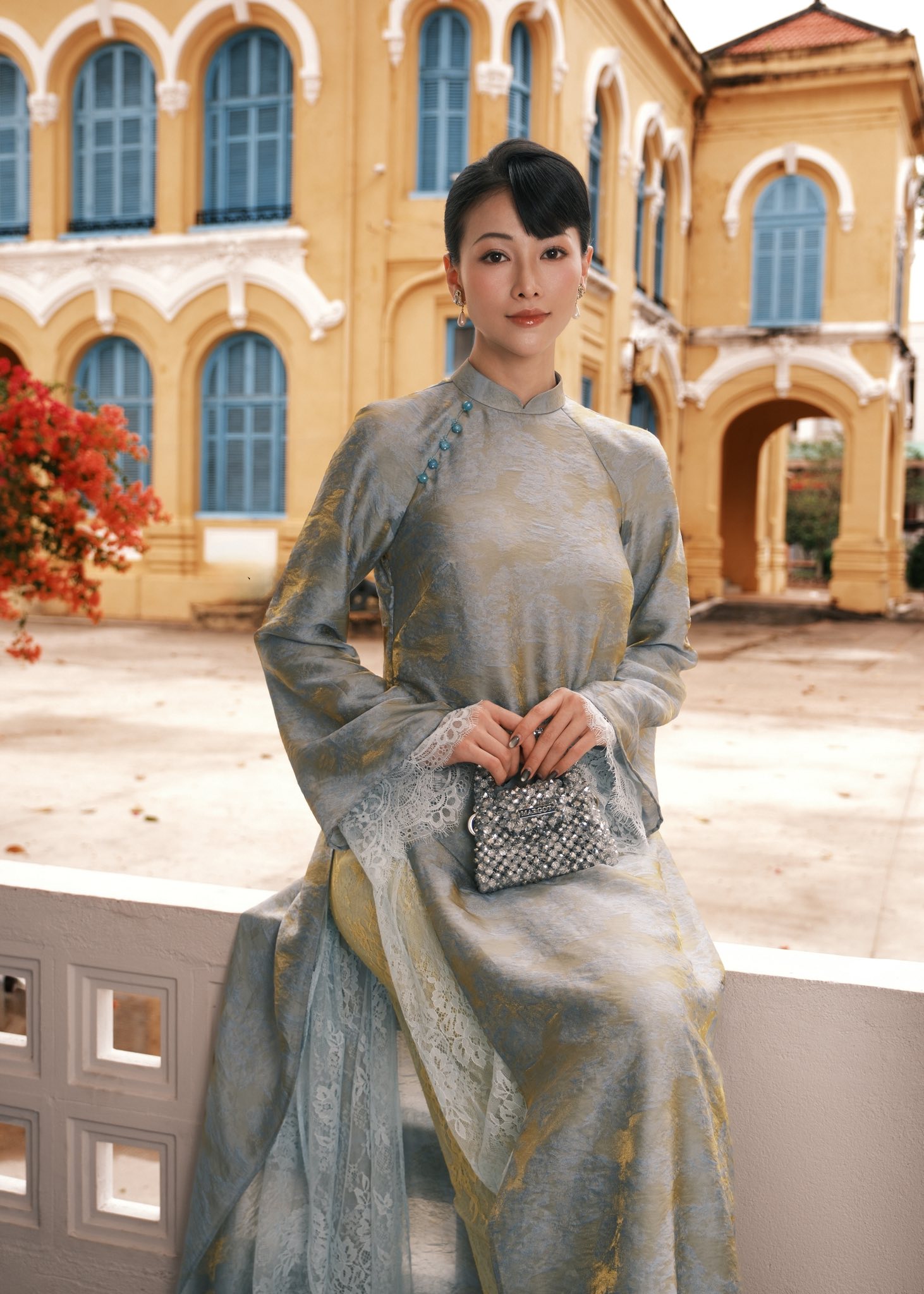 Hoa hậu Việt đẹp đến mức khiến netizen đòi 