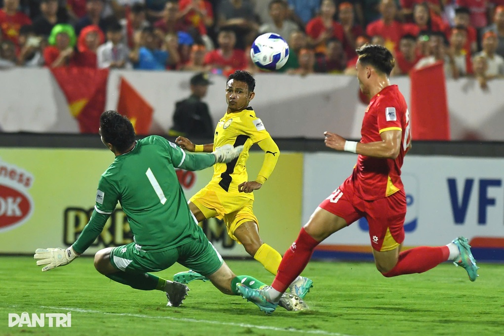 Chuyên gia nói thẳng lý do Malaysia “dưới cơ” tuyển Việt Nam - 2