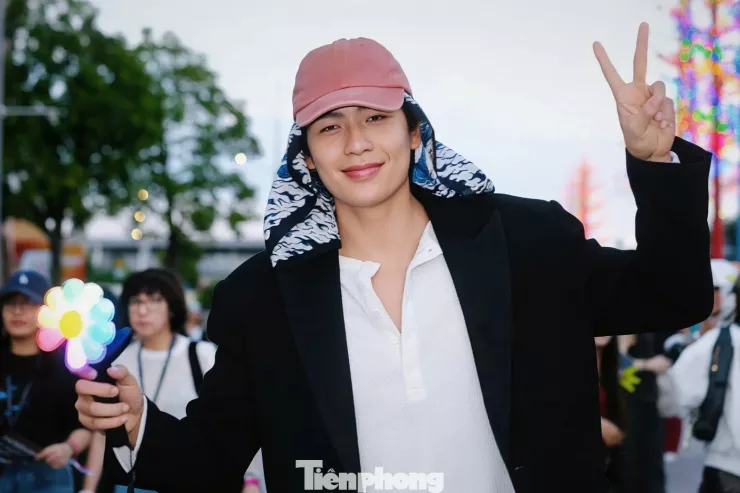 Dàn trai đẹp cao gần 1,9 m đang khuấy đảo rạp Việt - 23