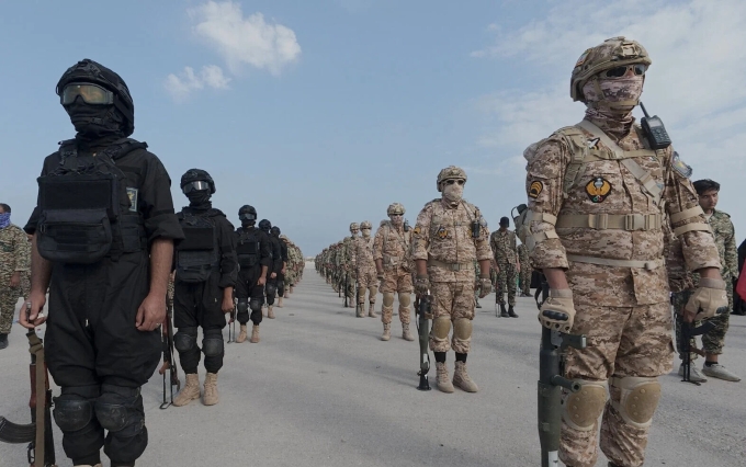 Các binh sĩ tham gia một cuộc diễn tập của IRGC trong bức ảnh được công bố hồi tháng hai. Ảnh: AP