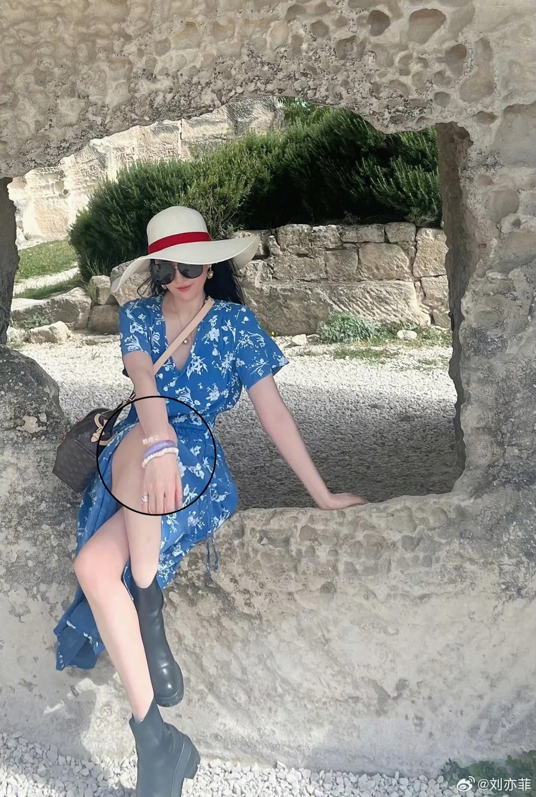 Bóc giá thú chơi ngọc của mỹ nhân Cbiz: Dương Mịch, Phạm Gia chuộng ngọc trong suốt cả chục tỷ, nhưng trùm cuối Lưu Diệc Phi mới gây ngỡ ngàng- Ảnh 6.