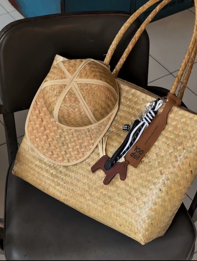 Dệt chiếu làng thành túi thời trang: Nhóm gen Z biến di sản thành xu hướng hot- Ảnh 10. Dệt chiếu làng thành túi thời trang: Nhóm gen Z biến di sản thành xu hướng hot- Ảnh 10.