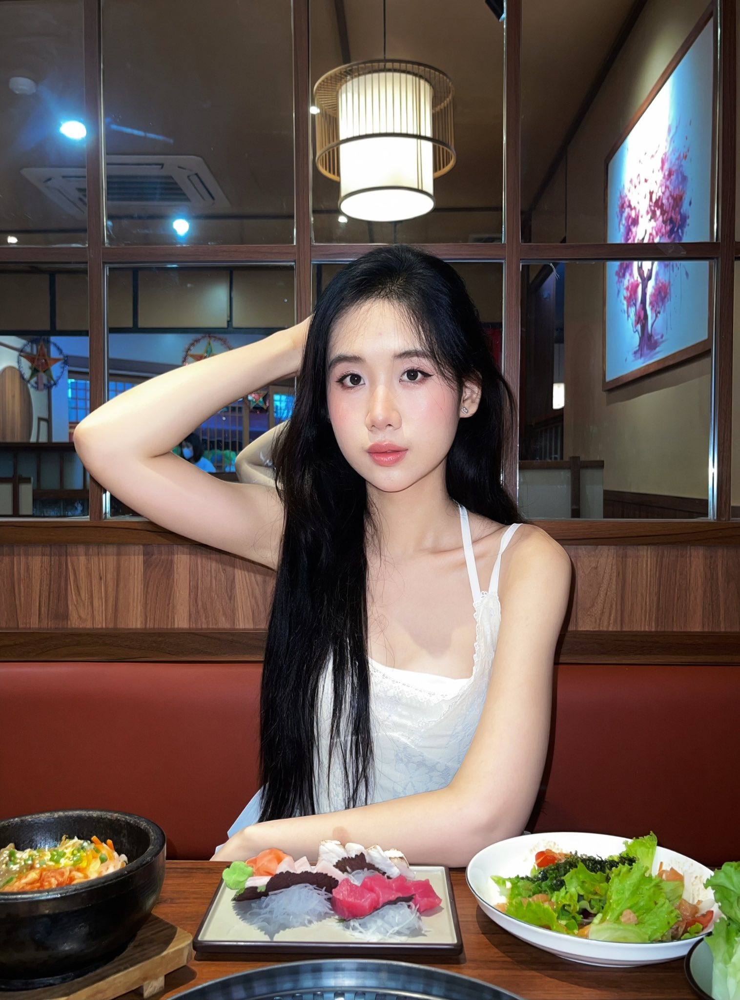 Sáng tỏ khoảnh khắc Á hậu né tay Hoa hậu Phương Oanh ngay trên sân khấu- Ảnh 6.