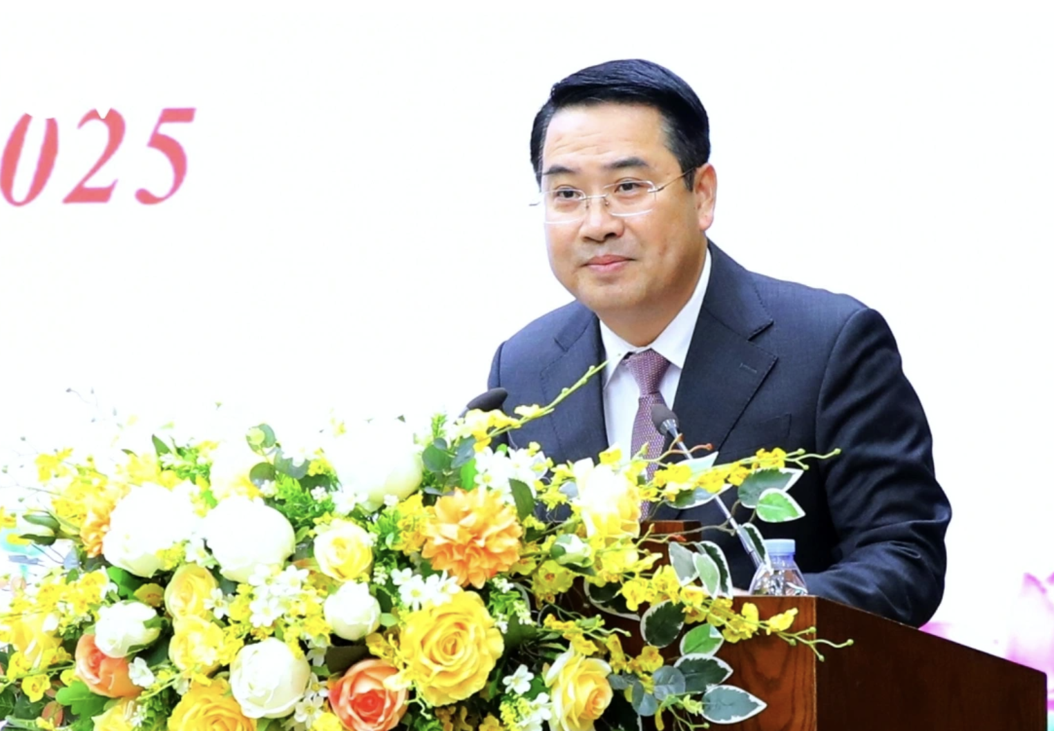 Phê chuẩn chủ tịch, phó chủ tịch 31 tỉnh, thành- Ảnh 8. Phê chuẩn chủ tịch, phó chủ tịch 31 tỉnh, thành- Ảnh 8.