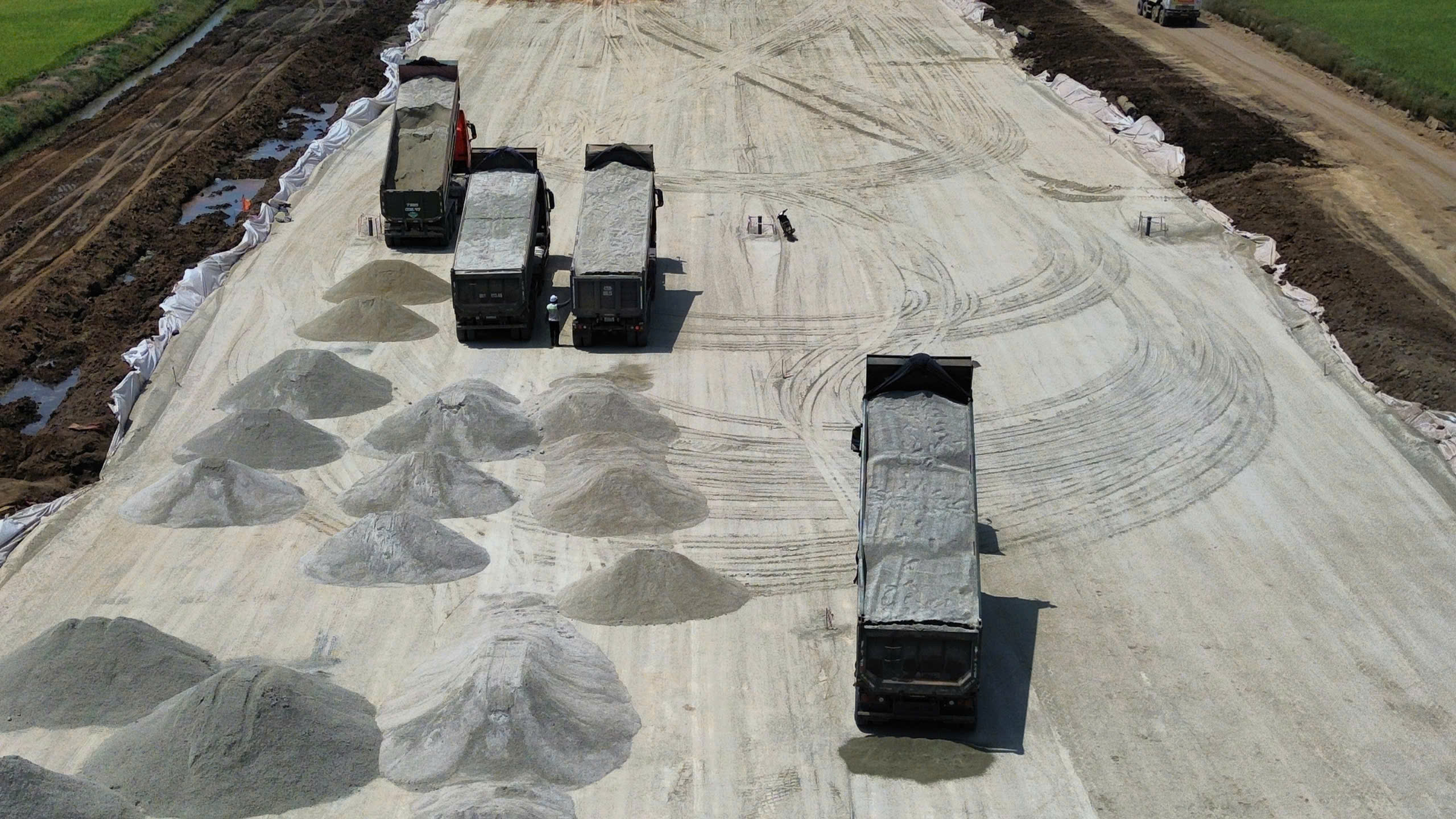 Giá dầu tăng mạnh làm ảnh hưởng các dự án kết nối đến sân bay Long Thành - Ảnh 4.