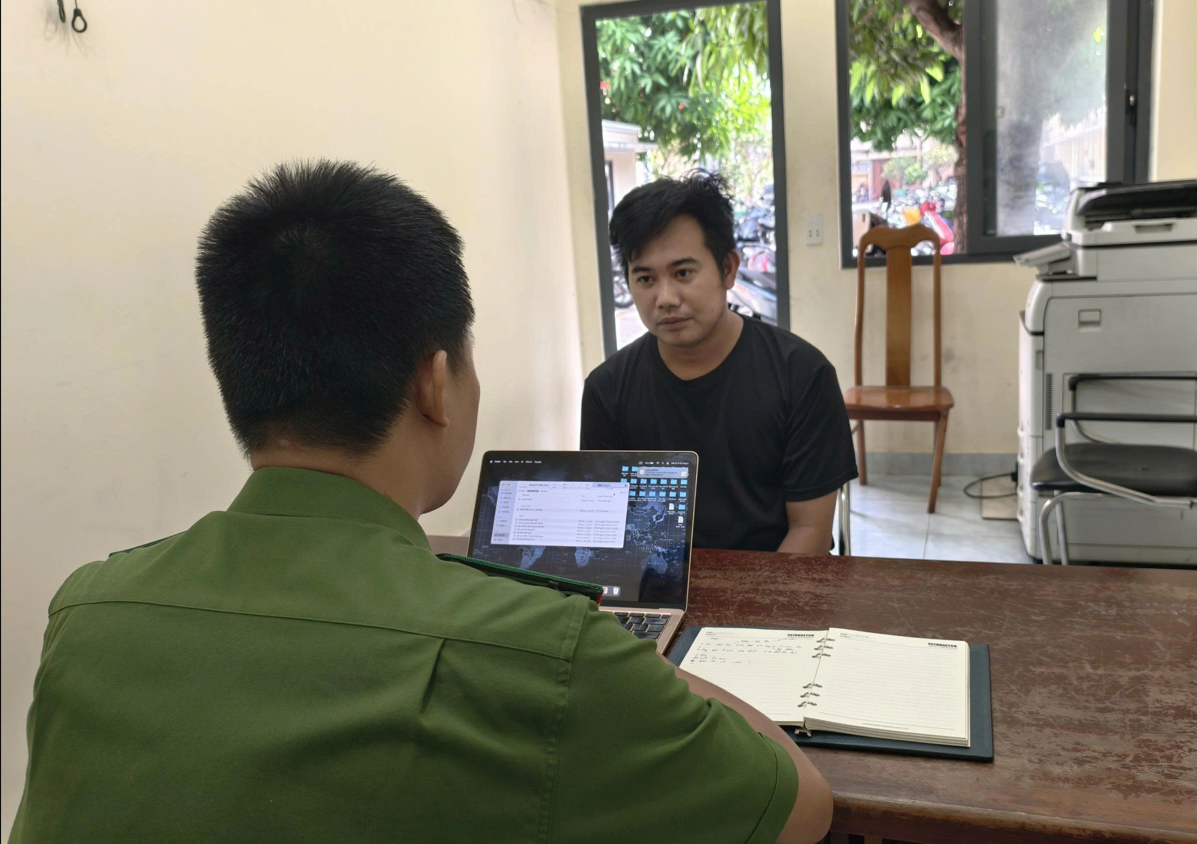 TP.HCM: Khởi tố 24 bị can 'rút ruột' 500 tấn hạt điều ở cảng Hiệp Phước - Ảnh 5.