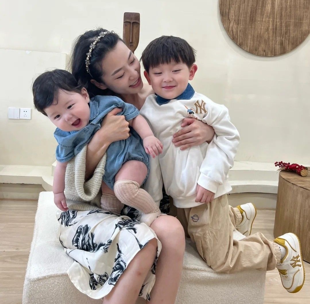 Gia đình 2 vợ chồng, 2 con ở Hà Nội: Thu nhập bao nhiêu, tiết kiệm chừng nào mới đủ yên tâm?- Ảnh 2.