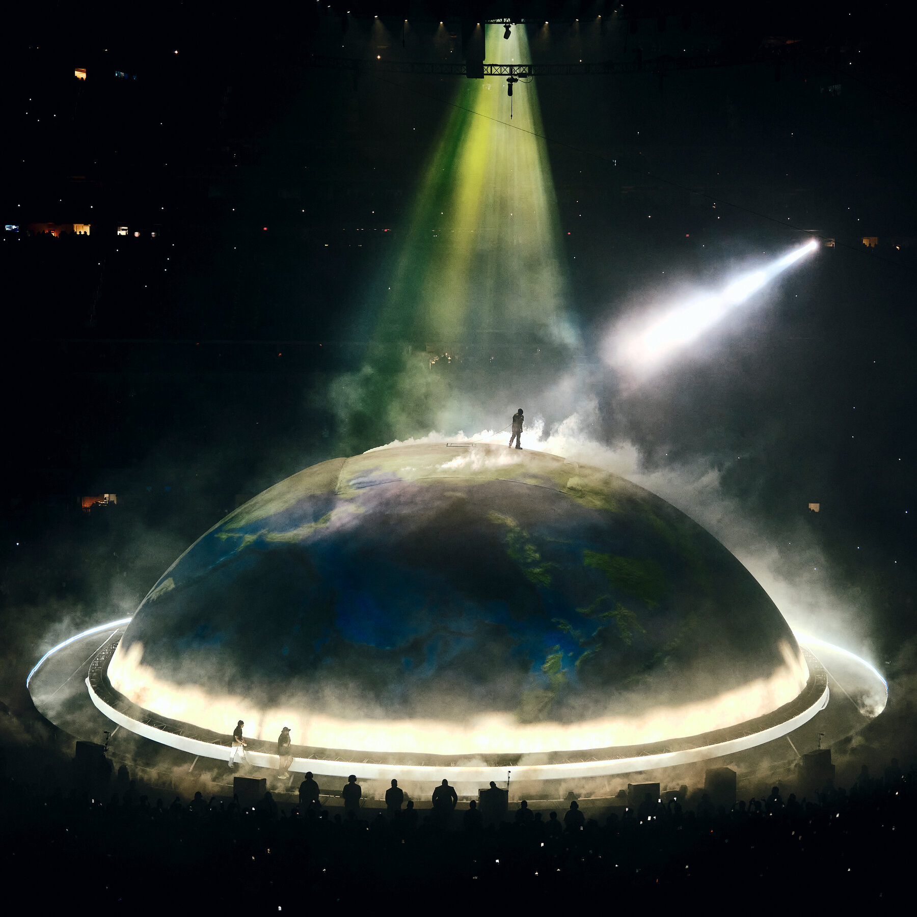 Ngỡ ngàng trước siêu concert mang Trái Đất lên sân khấu, nam nghệ sĩ bị ghét nhất thế giới nhưng ai cũng nể vì quá tài năng- Ảnh 5.