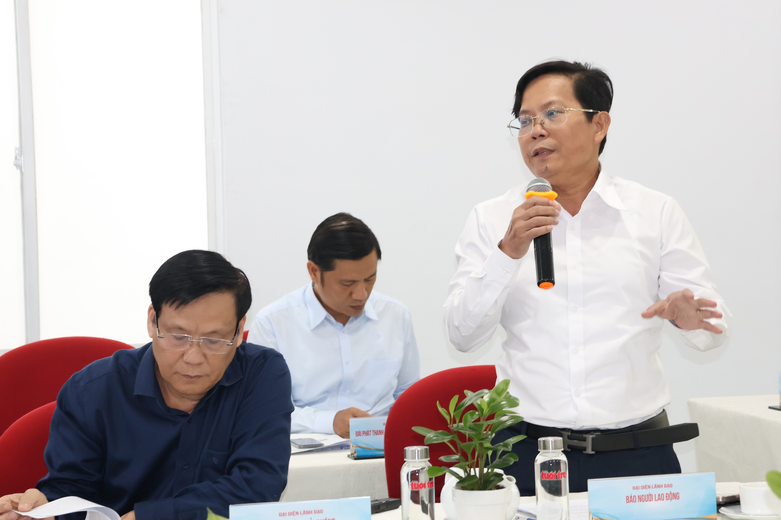 Quy định thu hồi giấy phép báo chí: Cần hợp lý, tránh gây áp lực lớn - Ảnh 3.