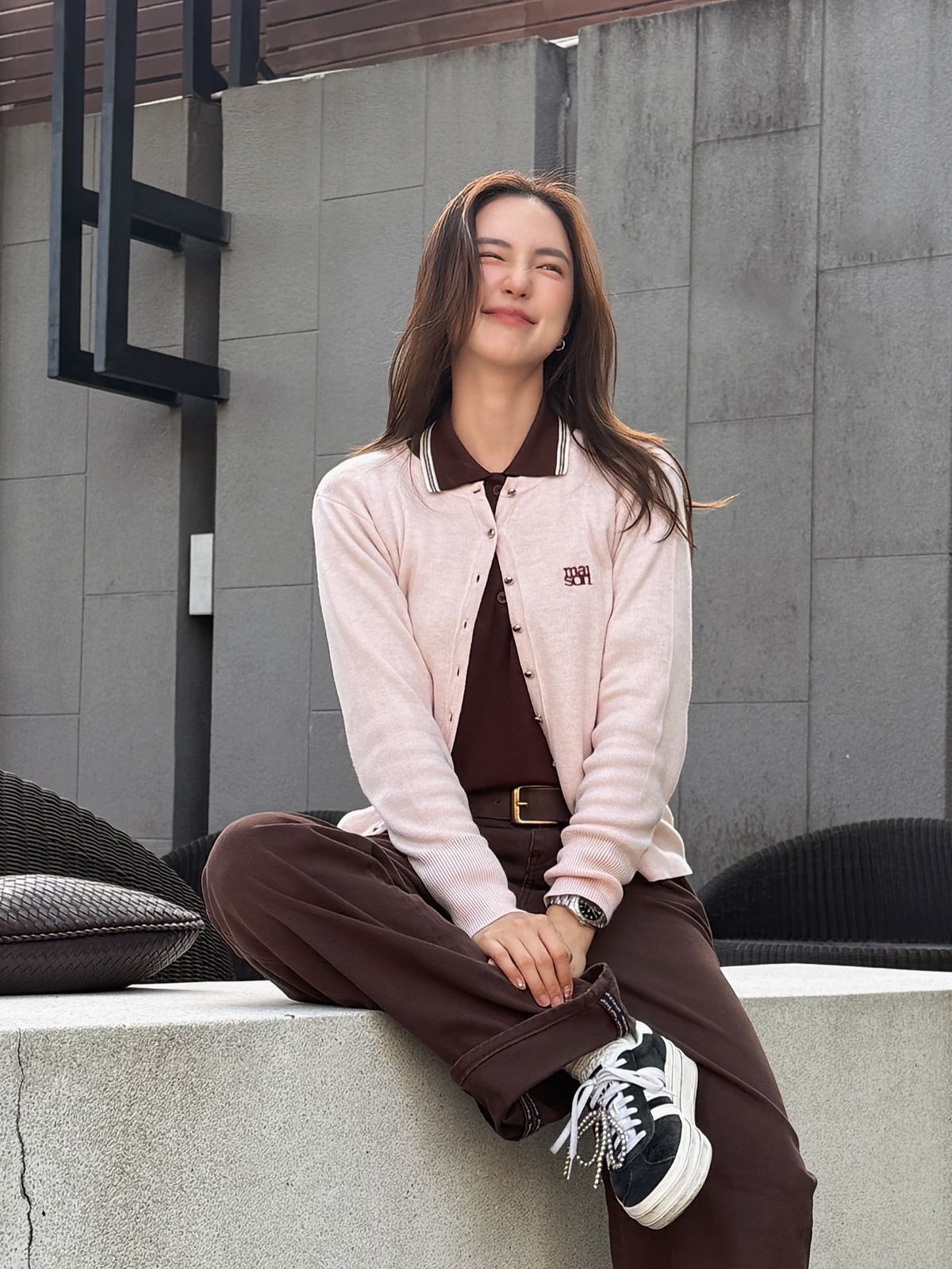 Ở tuổi 35, tôi nhận ra mình KHÔNG CẦN RỰC RỠ: Có 500 triệu phòng thân, 3 cây vàng tiết kiệm, 1 công việc ổn định là đủ!- Ảnh 2.