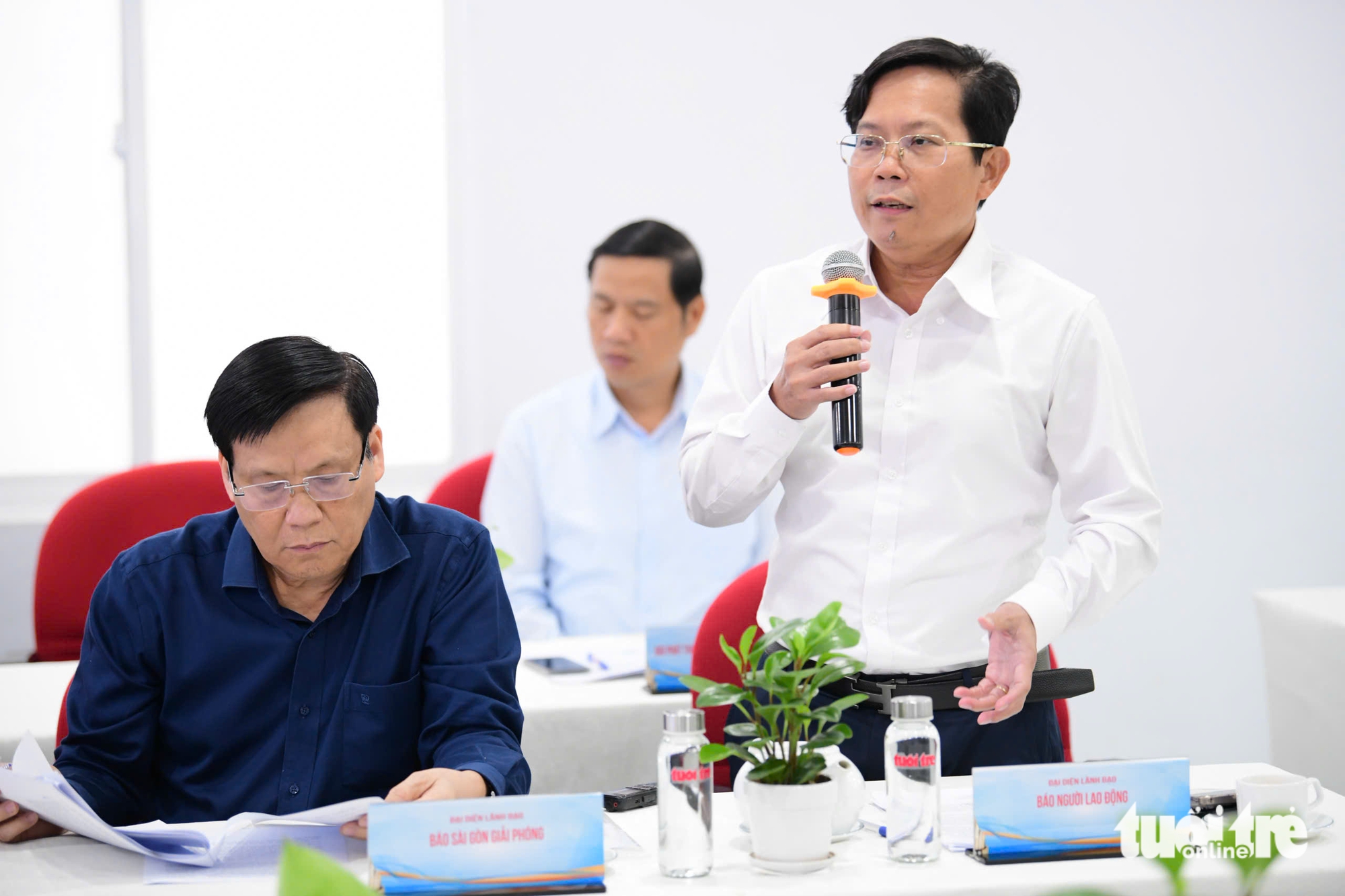 Sẽ cắt giảm nhiều thủ tục hành chính, tạo điều kiện để báo chí phát triển - Ảnh 10.