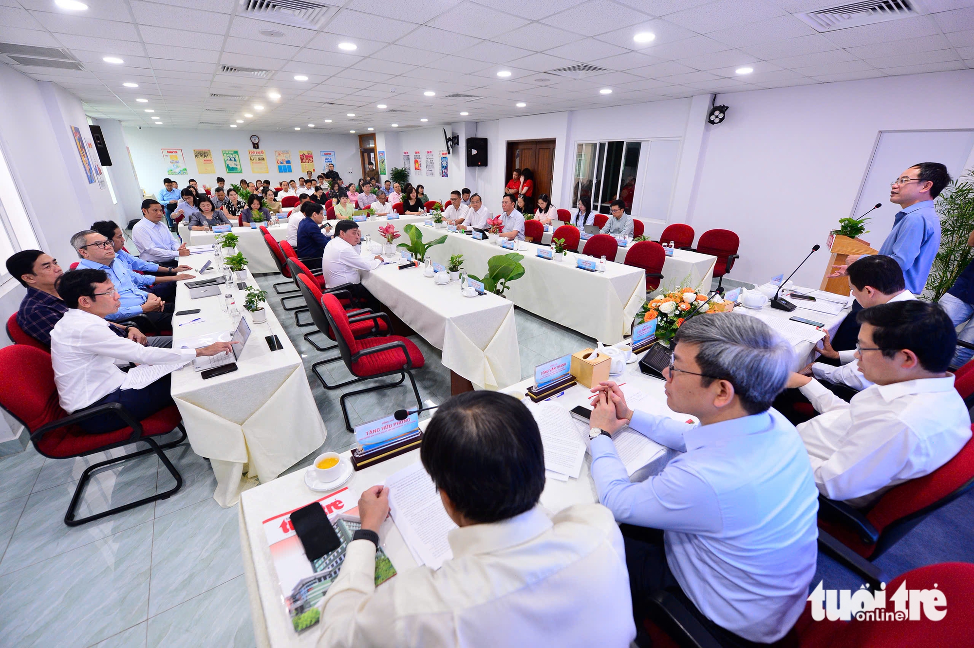 Báo chí - Ảnh 15.